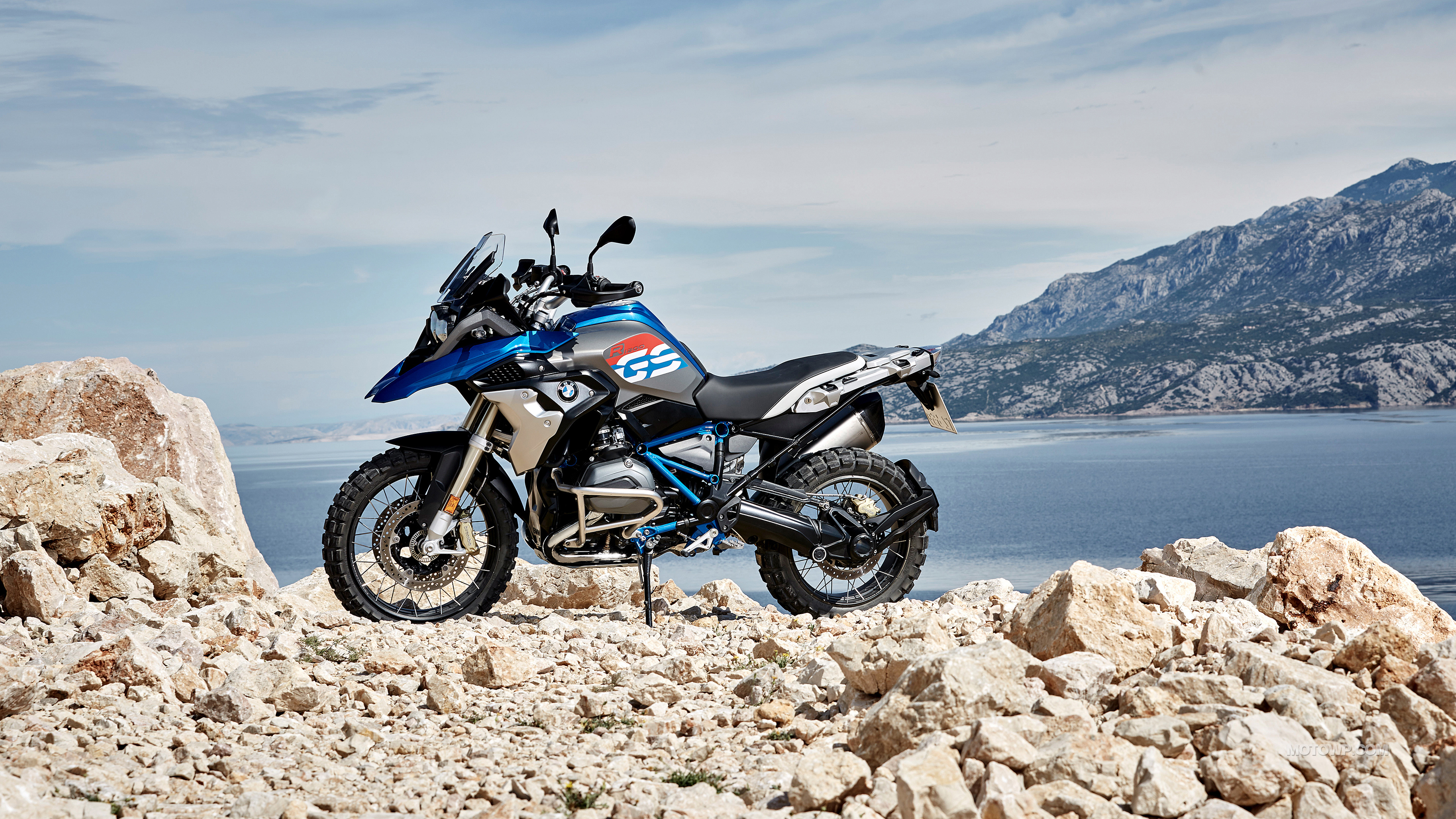 BMW R 1200 GS Rallye in de bocht